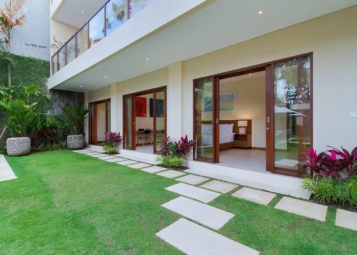 Super Spacious, 6 Bed, Chef, Daily B'fast, 12 Pax Seminyak (Bali)