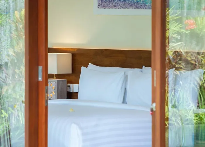 Super Spacious, 6 Bed, Chef, Daily B'fast, 12 Pax *