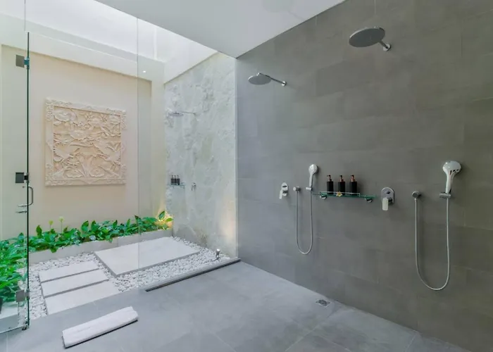 Villa Super Spacious, 6 Bed, Chef, Daily B'fast, 12 Pax