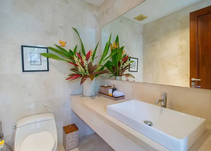 Villa Super Spacious, 6 Bed, Chef, Daily B'fast, 12 Pax Seminyak (Bali)