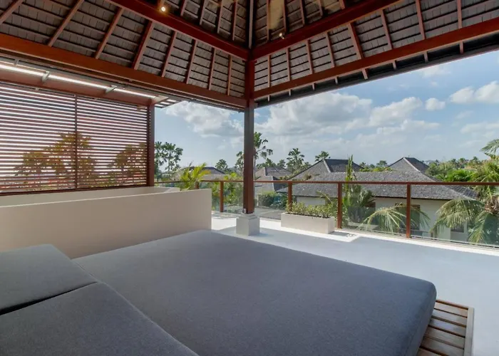 Super Spacious, 6 Bed, Chef, Daily B'fast, 12 Pax *