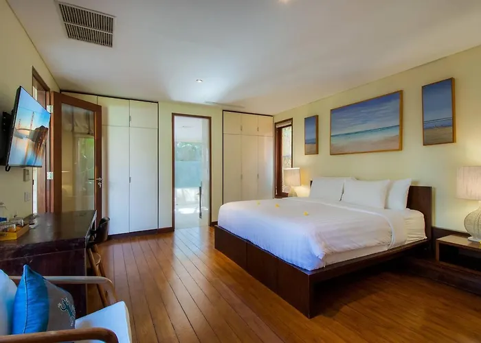 Super Spacious, 6 Bed, Chef, Daily B'fast, 12 Pax