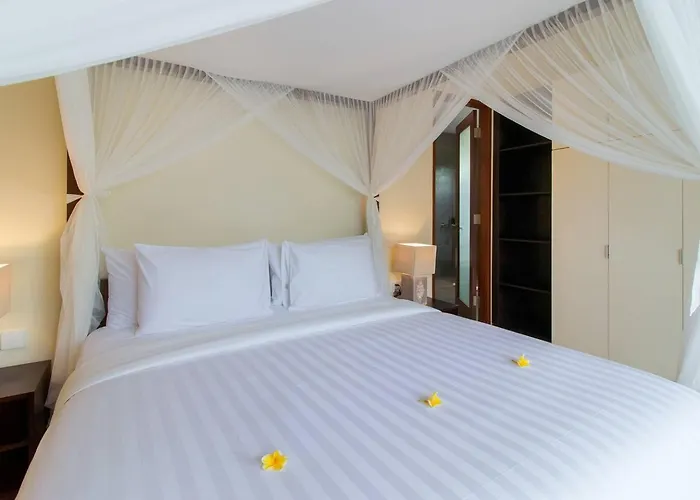 Super Spacious, 6 Bed, Chef, Daily B'fast, 12 Pax Villa