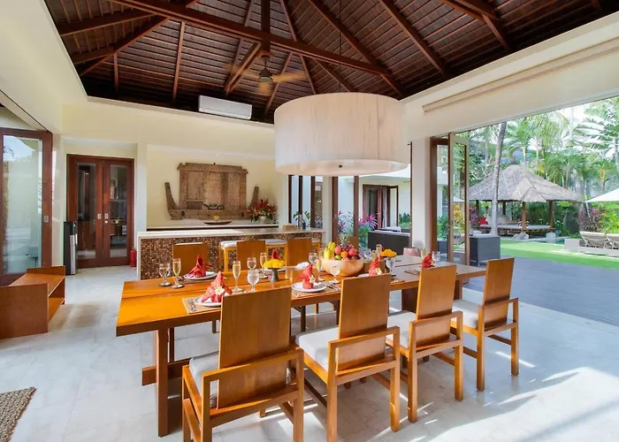 Super Spacious, 6 Bed, Chef, Daily B'fast, 12 Pax * Seminyak (Bali)