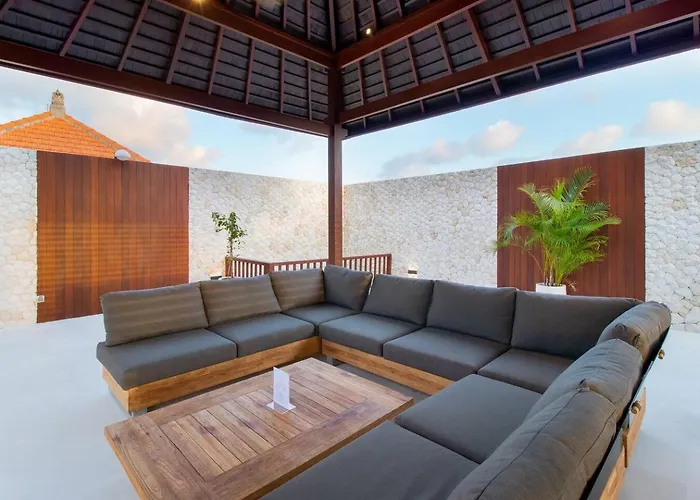 Villa Super Spacious, 6 Bed, Chef, Daily B'fast, 12 Pax