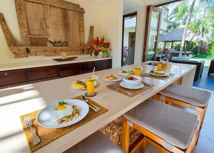 Villa Super Spacious, 6 Bed, Chef, Daily B'fast, 12 Pax Seminyak (Bali)