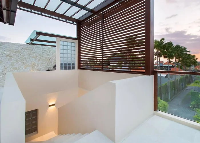 Villa Super Spacious, 6 Bed, Chef, Daily B'fast, 12 Pax *