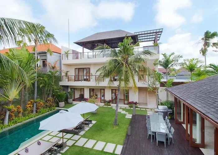 Super Spacious, 6 Bed, Chef, Daily B'fast, 12 Pax Villa Seminyak (Bali)