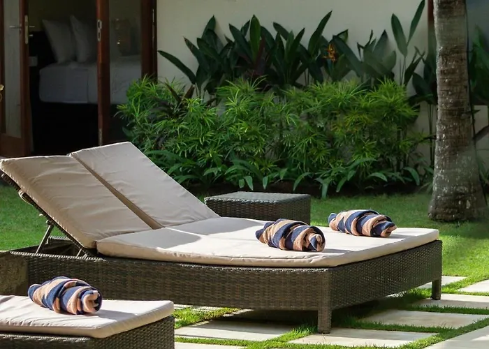 Super Spacious, 6 Bed, Chef, Daily B'fast, 12 Pax Villa Seminyak (Bali)